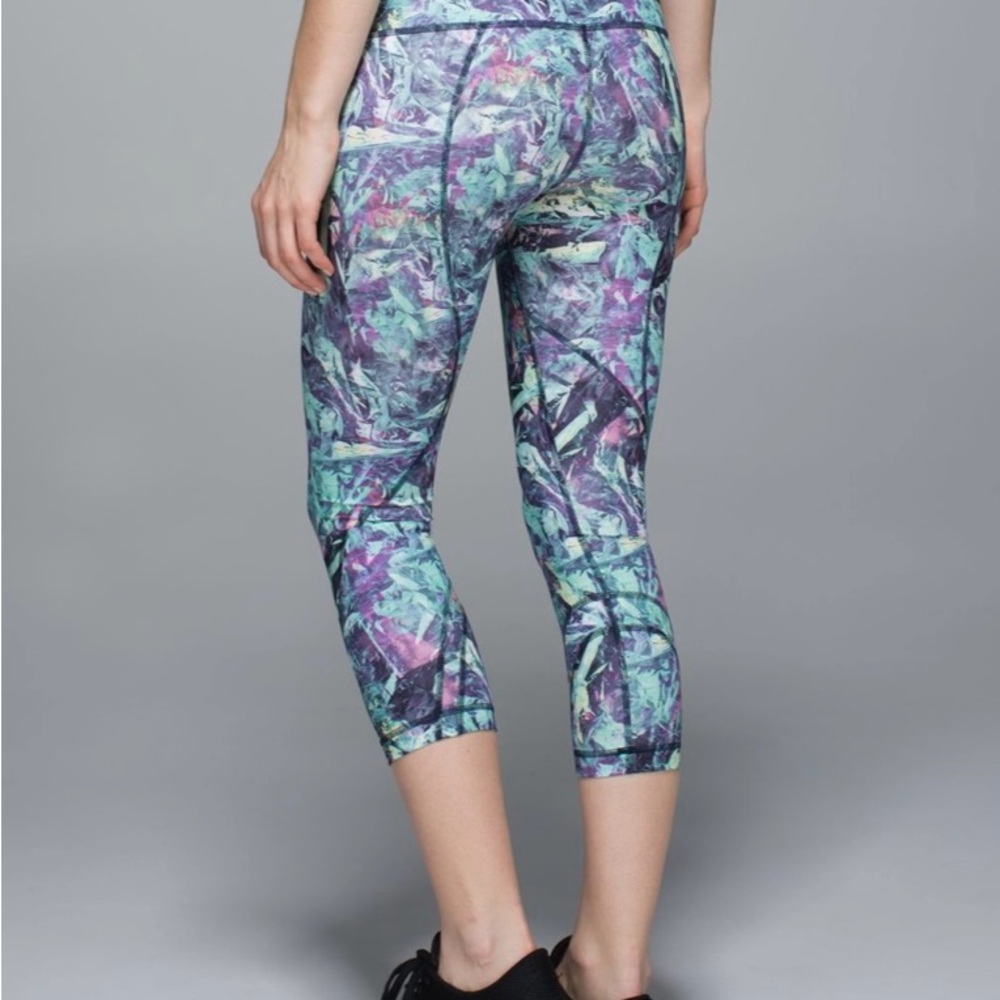 Lululemon run inspire 2 size 6